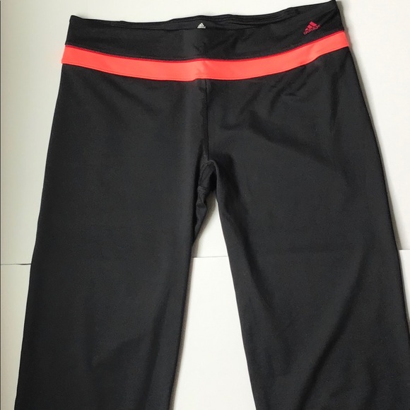 Women’s Adidas crop workout pant - Picture 1 of 3